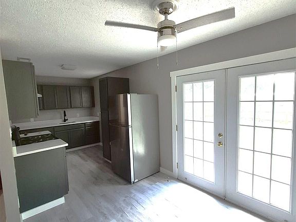 3rd image of 206 Shadowlawn Ave
