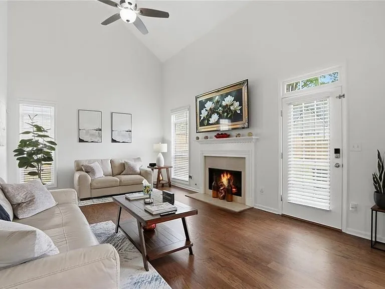 6261 Vinings Vintage Dr — Photo 9