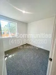 1246 Hughes St — Photo 10