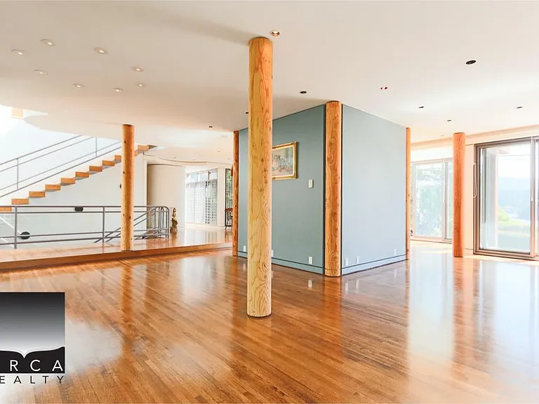 687 Beachview Dr — Photo 7