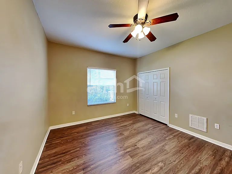 3247 Chessington Dr — Photo 13