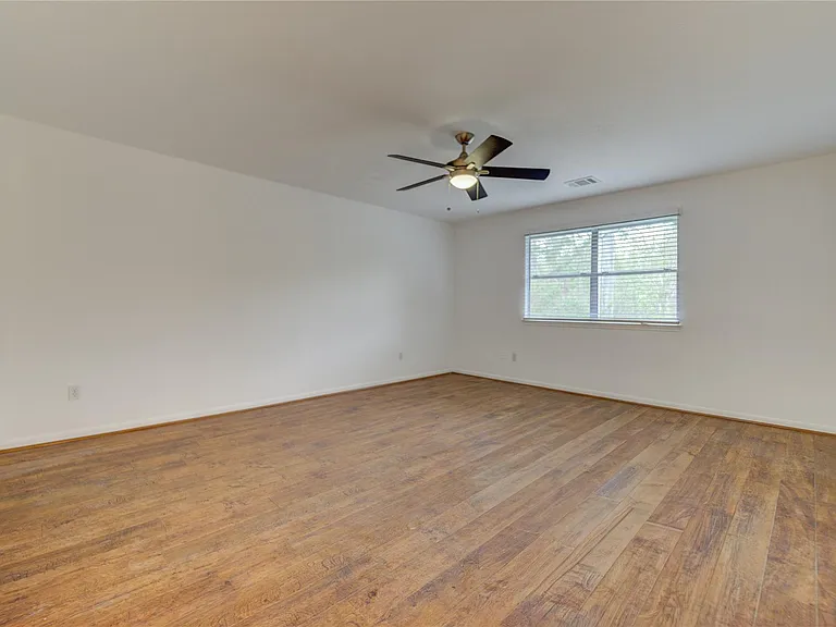 16464 Beewood Glen Dr — Photo 33