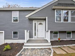 23 Little Tree Ln, Bellingham, MA 02019