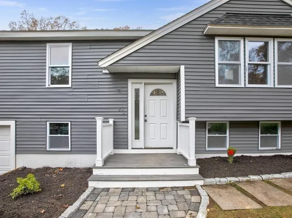 23 Little Tree Ln, Bellingham, MA 02019