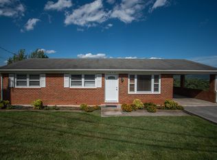 1615 S Pacific Dr, Vinton, VA 24179