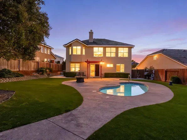 5810 Gold Creek Dr, Castro Valley, CA 94552