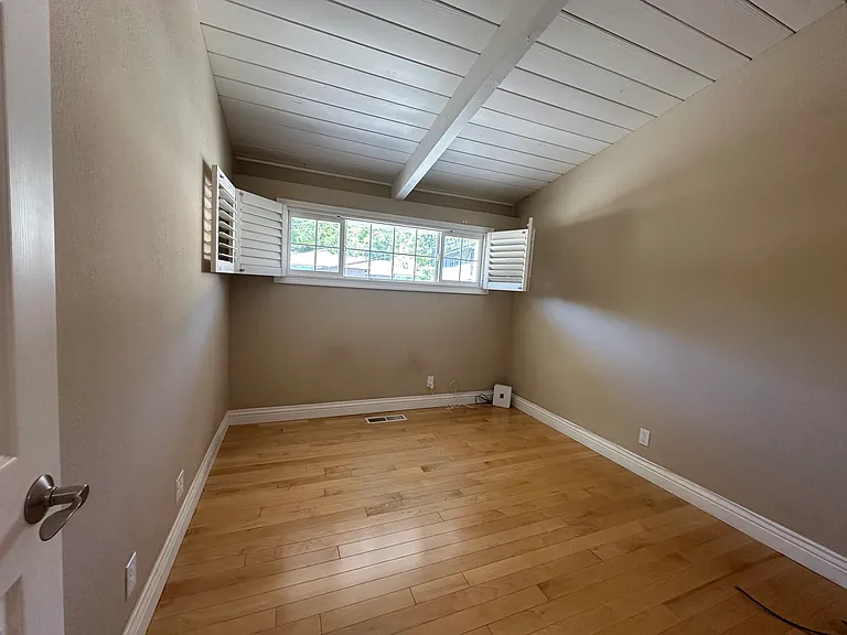 2350 Rosewood Dr — Photo 16