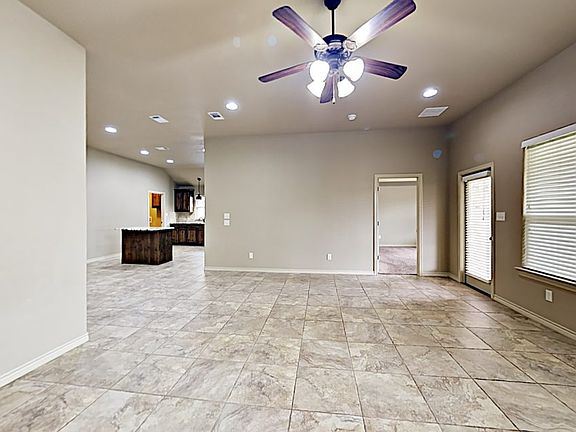 4th image of 1412 Lauren Ln
