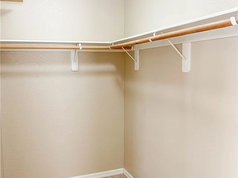 4765 Crakow Ct — Photo 20