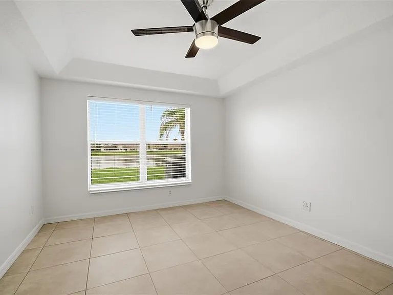 10604 Lakeside Vista Dr — Photo 13
