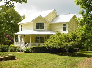 644 Running Deer Rd, Cleveland, GA 30528