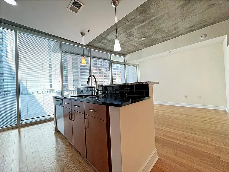 44 Peachtree Pl NW #929 — Photo 5