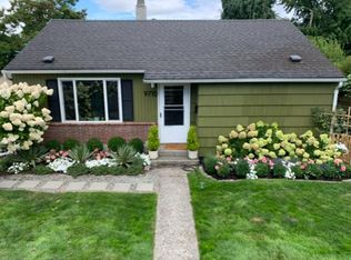 9710 35th Ave SW, Seattle, WA 98126