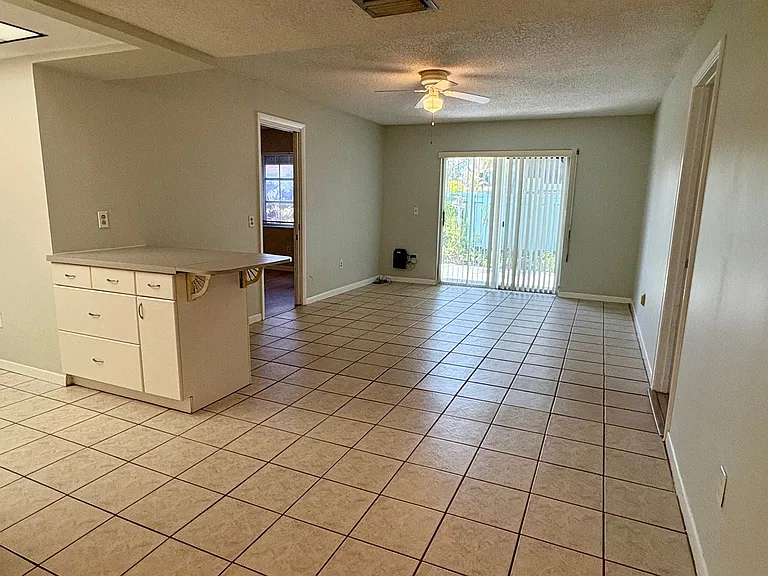 950 S Kanner Hwy #C11 — Photo 5