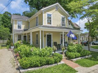 216 S Pearl St, Granville, OH 43023