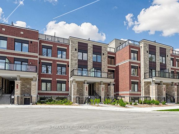 2nd image of 60 Elizabeth St S #3405