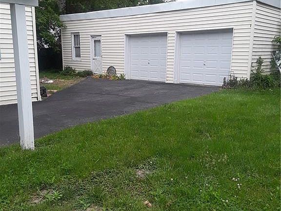 3rd image of 38 Wickham Ave