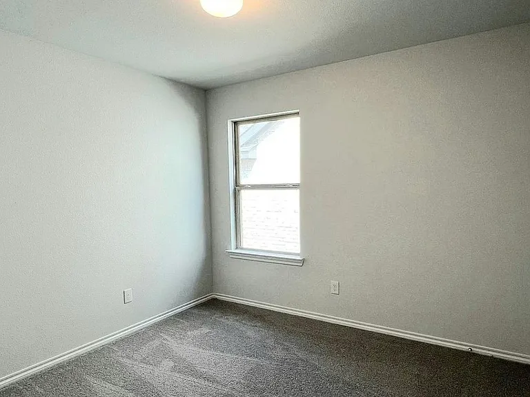 5825 Brookville Dr — Photo 7