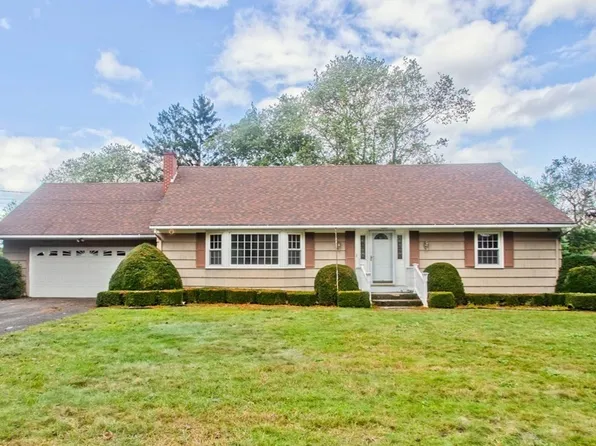 89 Richmond Rd, Ludlow, MA 01056