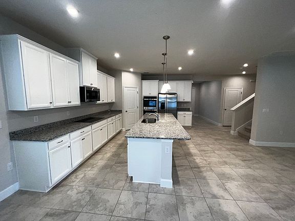 5th image of 3125 Saint Charles Pl