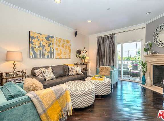 3rd image of 13200 Moorpark St APT 301