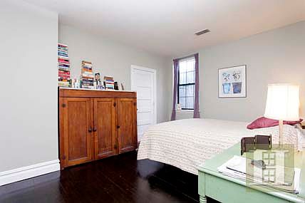 4th image of 320 Washington Ave APT 1A