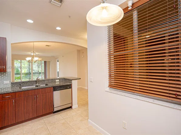 3055 NW 126th Ave APT 219, Sunrise, FL 33323