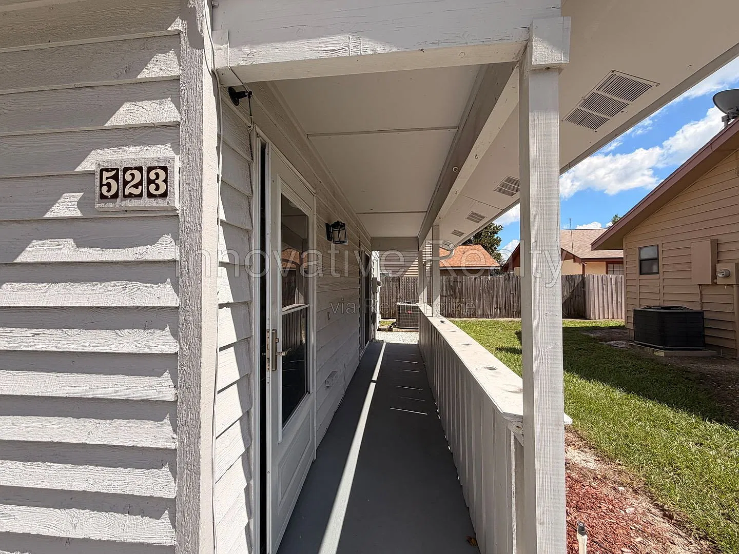 2 bed, 2.5 bath, 1200 sqft, $1,695 — Photo 3