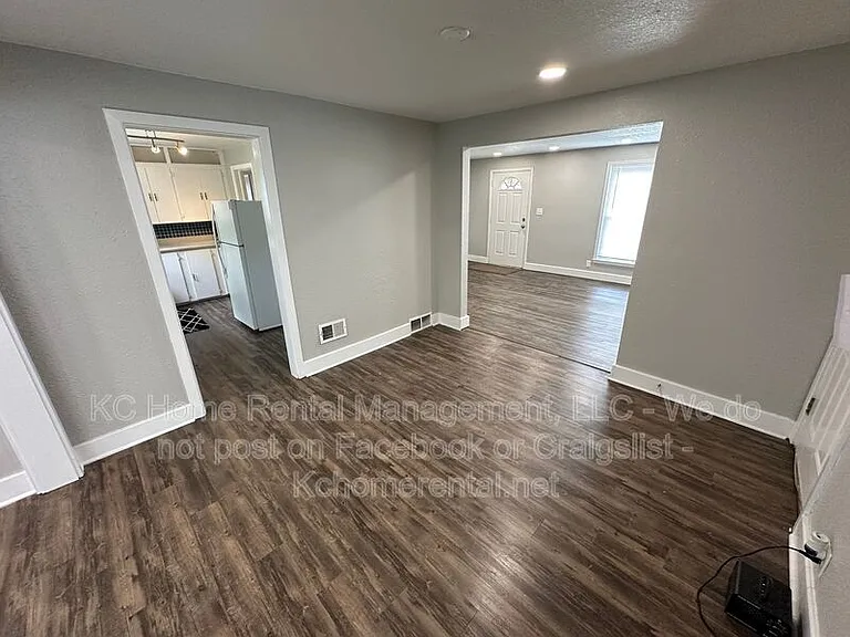 127 W 85th St — Photo 13