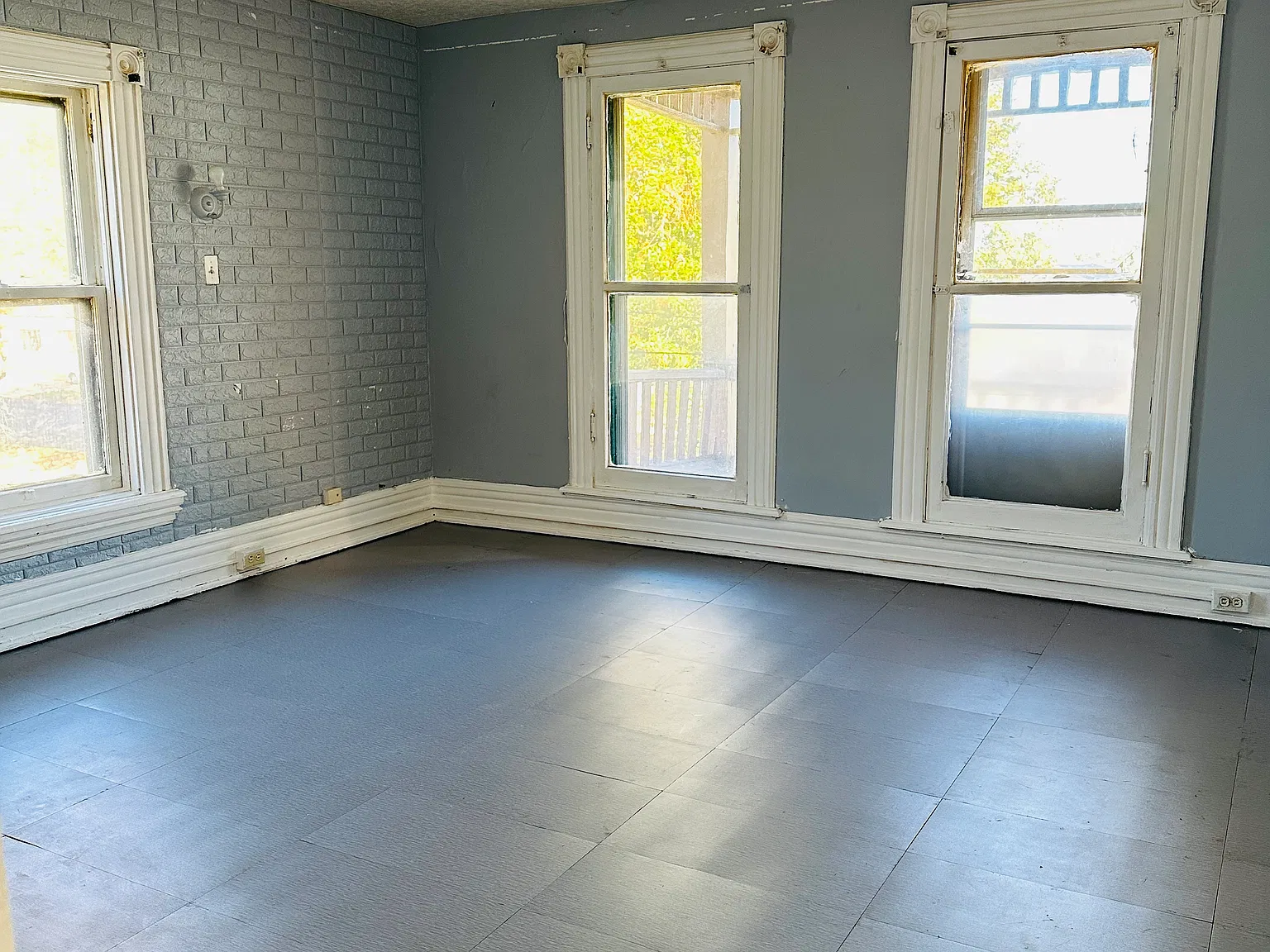 2 bed, 900 sqft, $950 — Photo 2