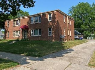 2972 N 74th St APT 4, Milwaukee, WI 53210