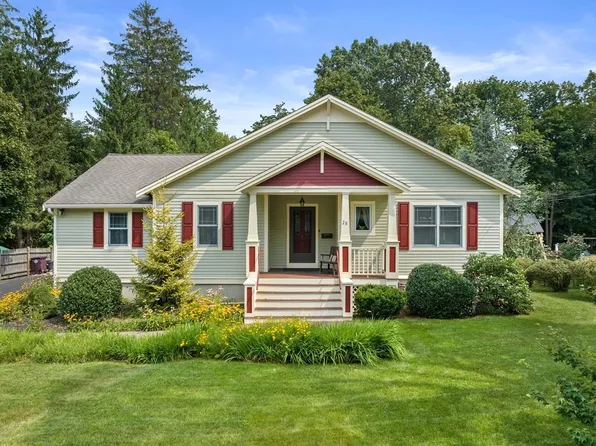 28 White St, Weymouth, MA 02190