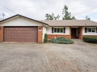 4033 Zinnia Rd, Saanich, BC V8Z 4W2