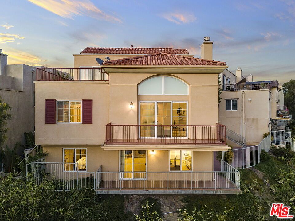 1st image of 5680 Como Cir #38