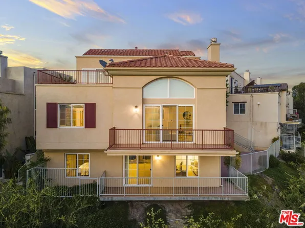 5680 Como Cir #38, Woodland Hills, CA 91367