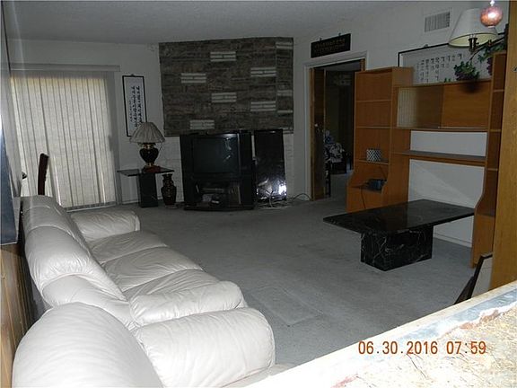 2nd image of 9407 Hayvenhurst Ave