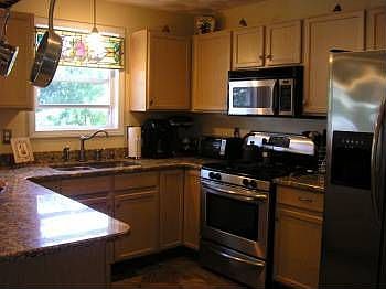 2nd image of 82 Laura Cir