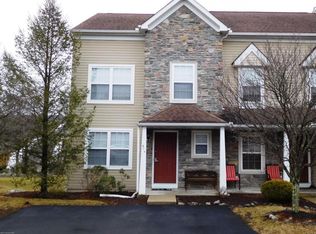 51 Lower Ridge View Cir UNIT A, East Stroudsburg, PA 18302