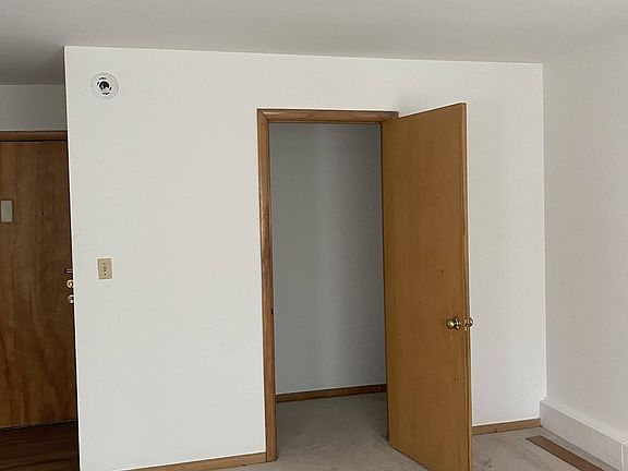 2nd image of 701 University Ave SE #2b713af84