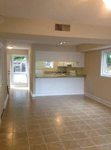 1st image of 420 W Jackson Blvd APT 45