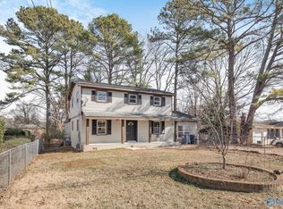 2704 Oakwood Rd NW, Huntsville, AL 35810