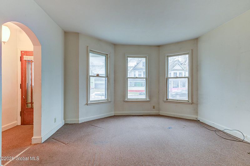4th image of 127 McClellan Street