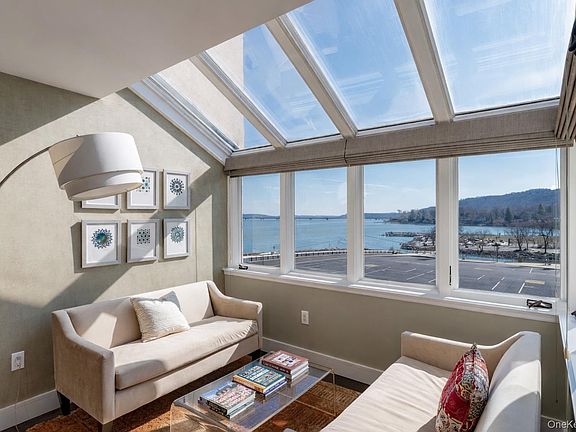 2nd image of 6 Burd Street #2403