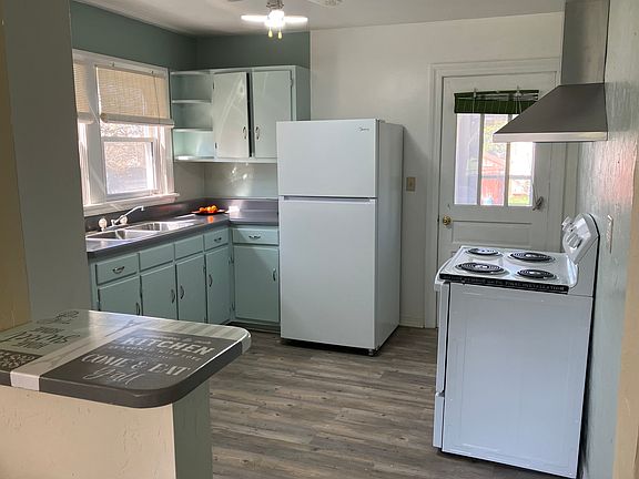 3rd image of 2257 Oak House Ave