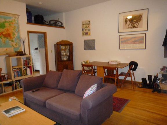 3rd image of 35 W 74th St APT 4R