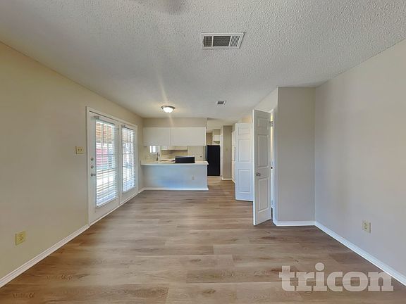 5th image of 1110 Orangewood Ln