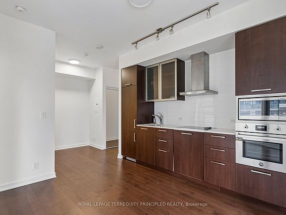 5th image of 12 York St #307