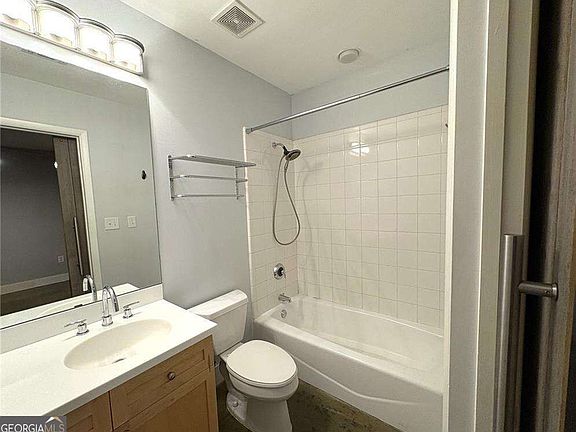 5th image of 845 Spring St NW Unit 213