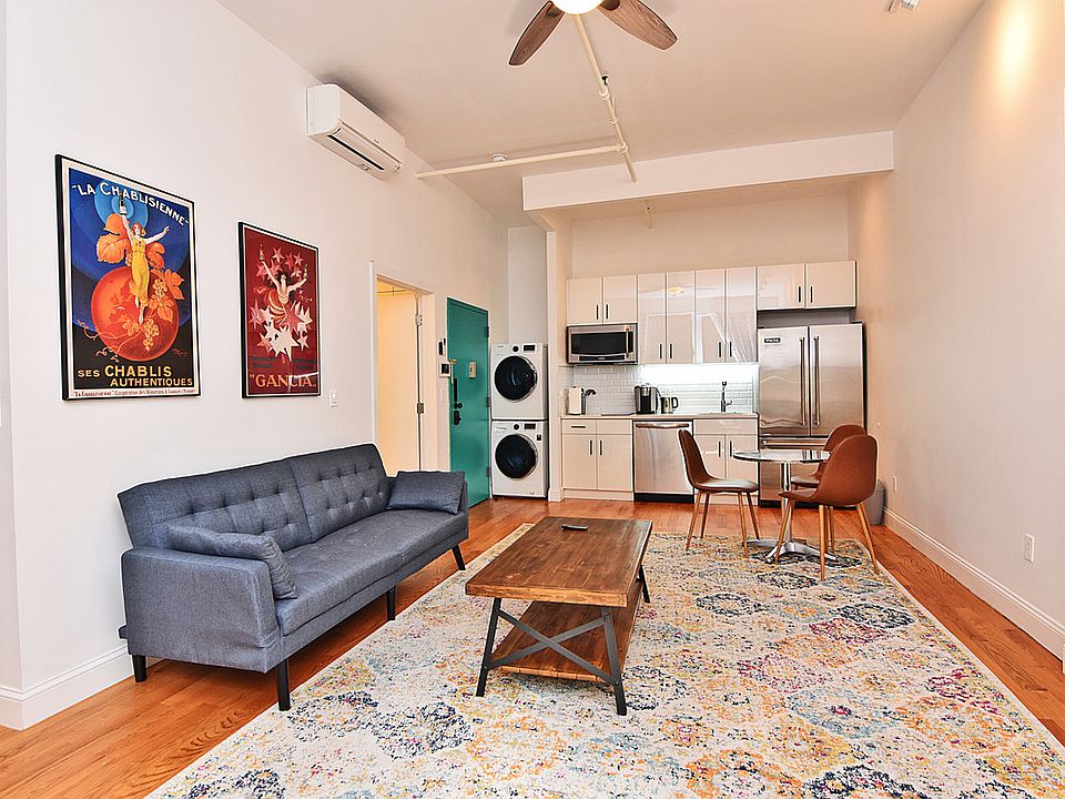 1st image of 294 Manhattan Ave APT 1