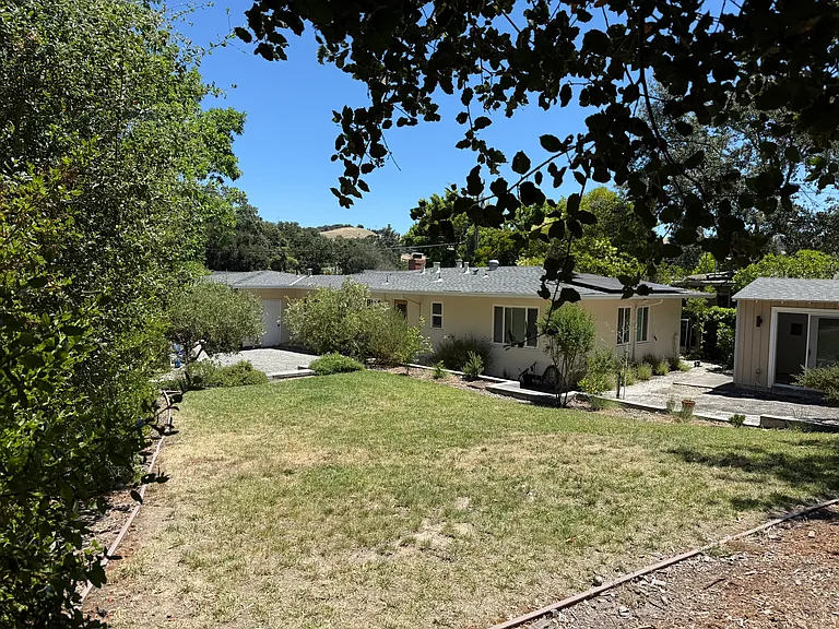 3239 Sweet Dr — Photo 3